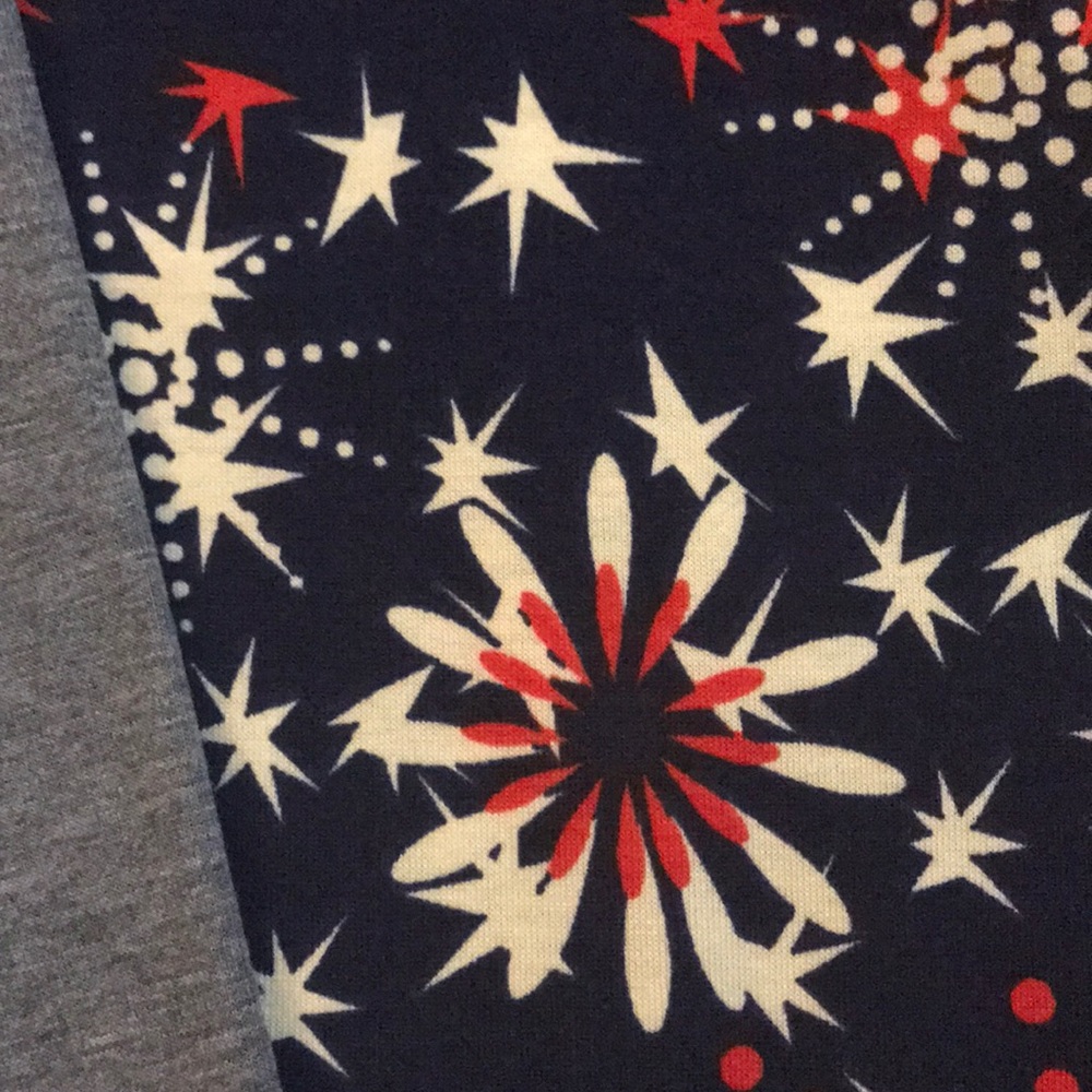 LuLaRoe Randy Tee - Picture 3 of 3